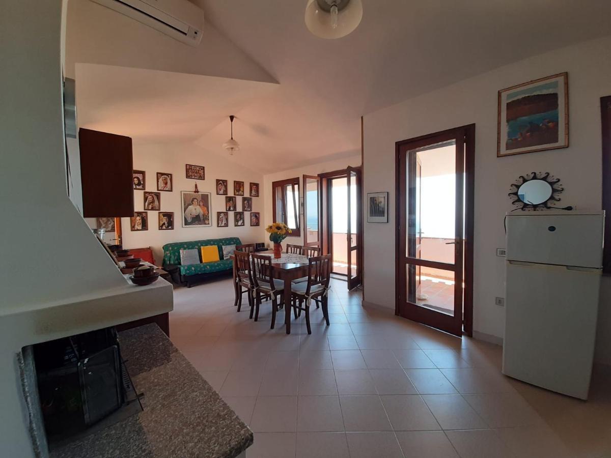 Il Giglio Vista Mare Apartment Funtana Meiga Exterior photo